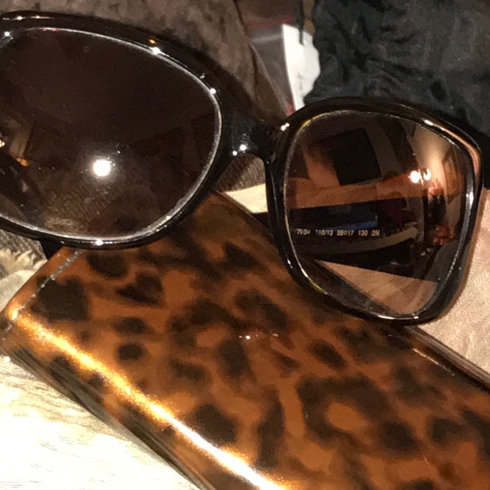 Tory Burch sunglasses w/hard case tortoise shell.